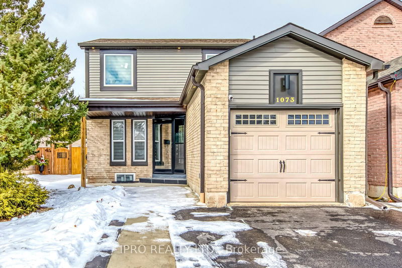 1073 Montgomery Dr, Oakville - Glen Abbey image-0-0