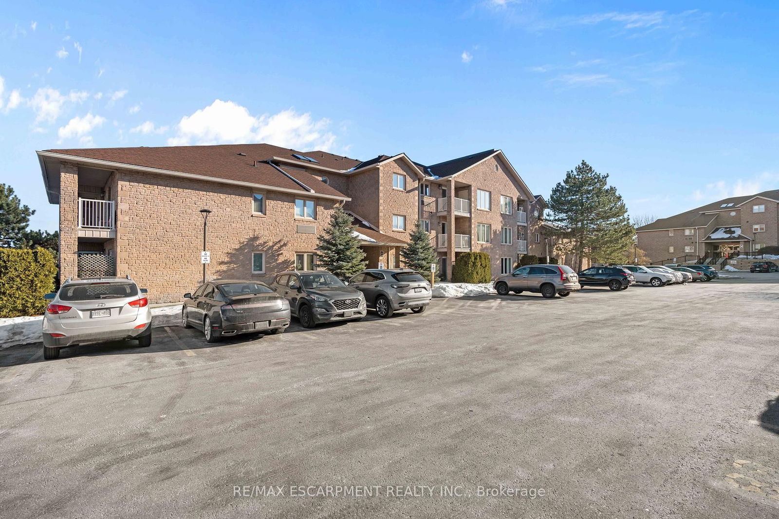 Condo for sale at 40-3050 Pinemeadow Drive, Burlington, Headon, L7M 3X5 - MLS: W12004902