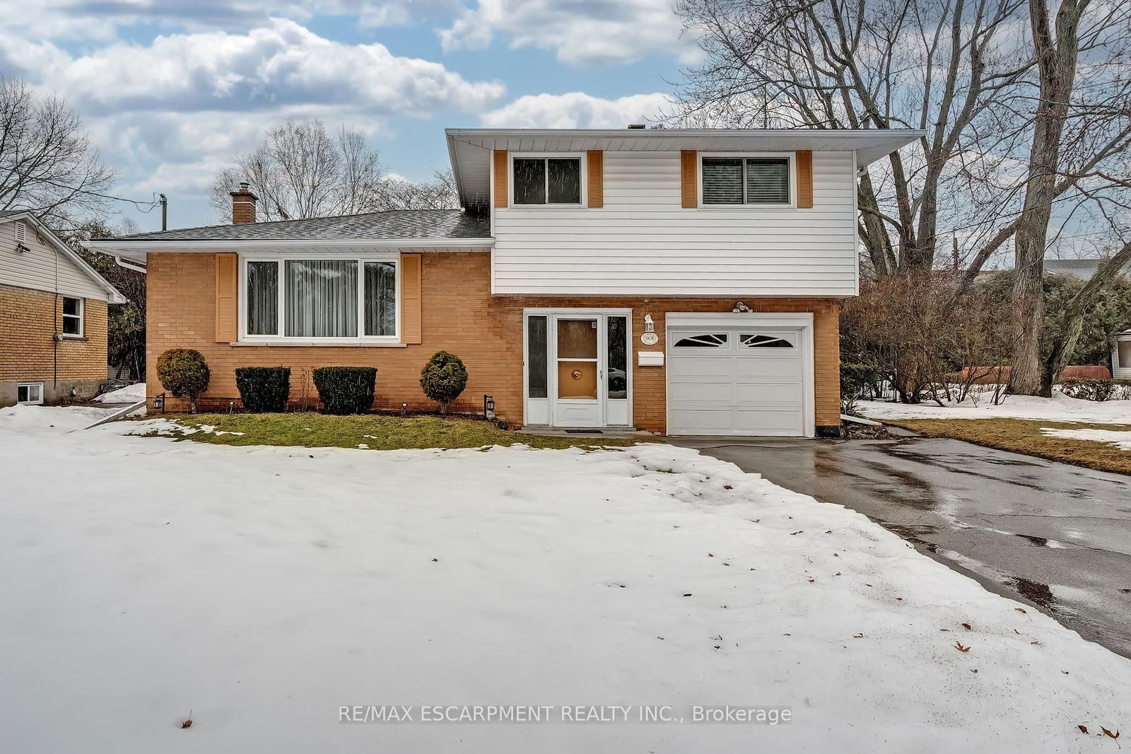 Detached House for sale at 368 East Side Crescent, Burlington, Brant, L7R 3G9 - MLS: W12005190