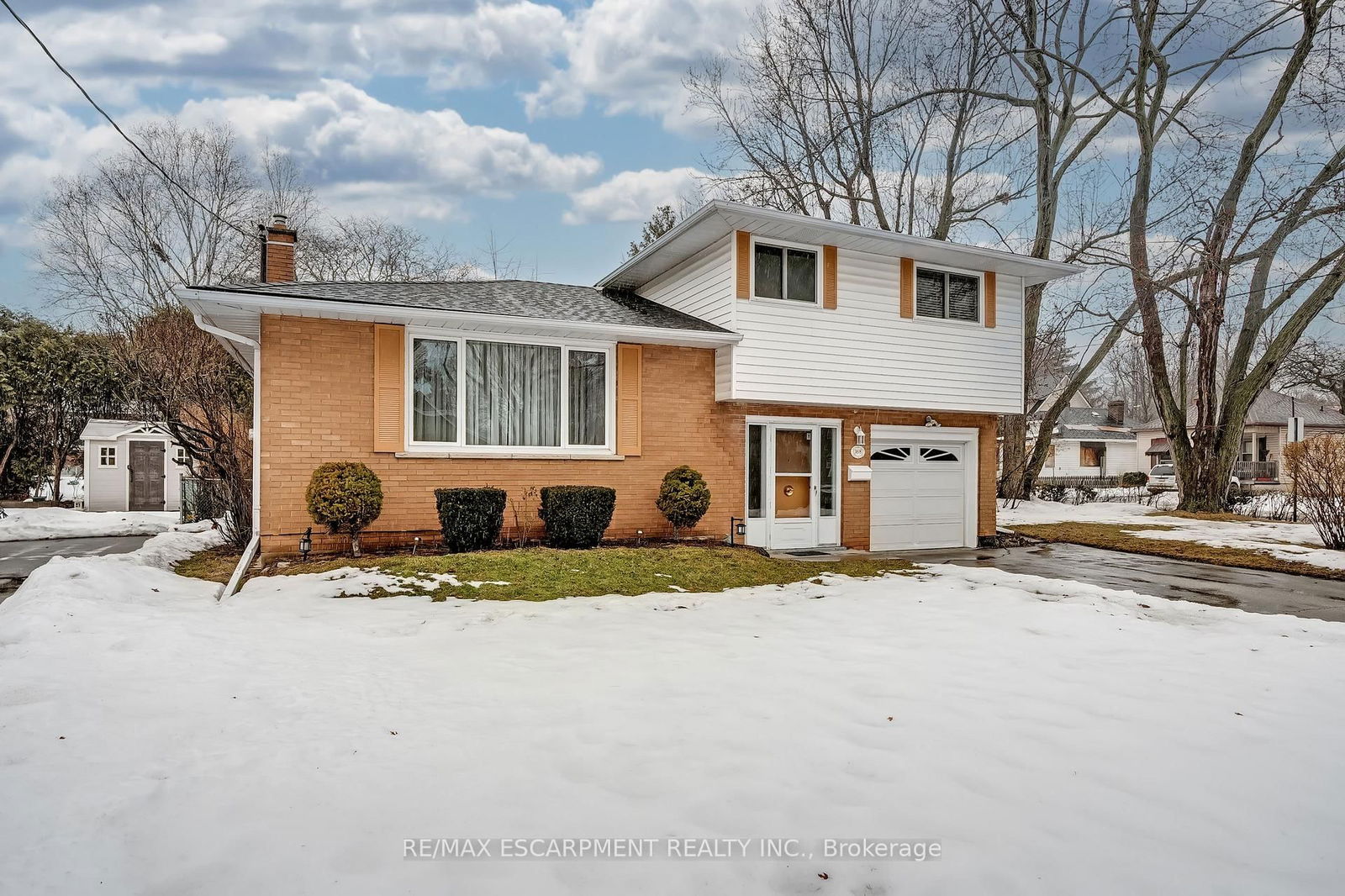 Detached House for sale at 368 East Side Crescent, Burlington, Brant, L7R 3G9 - MLS: W12005190