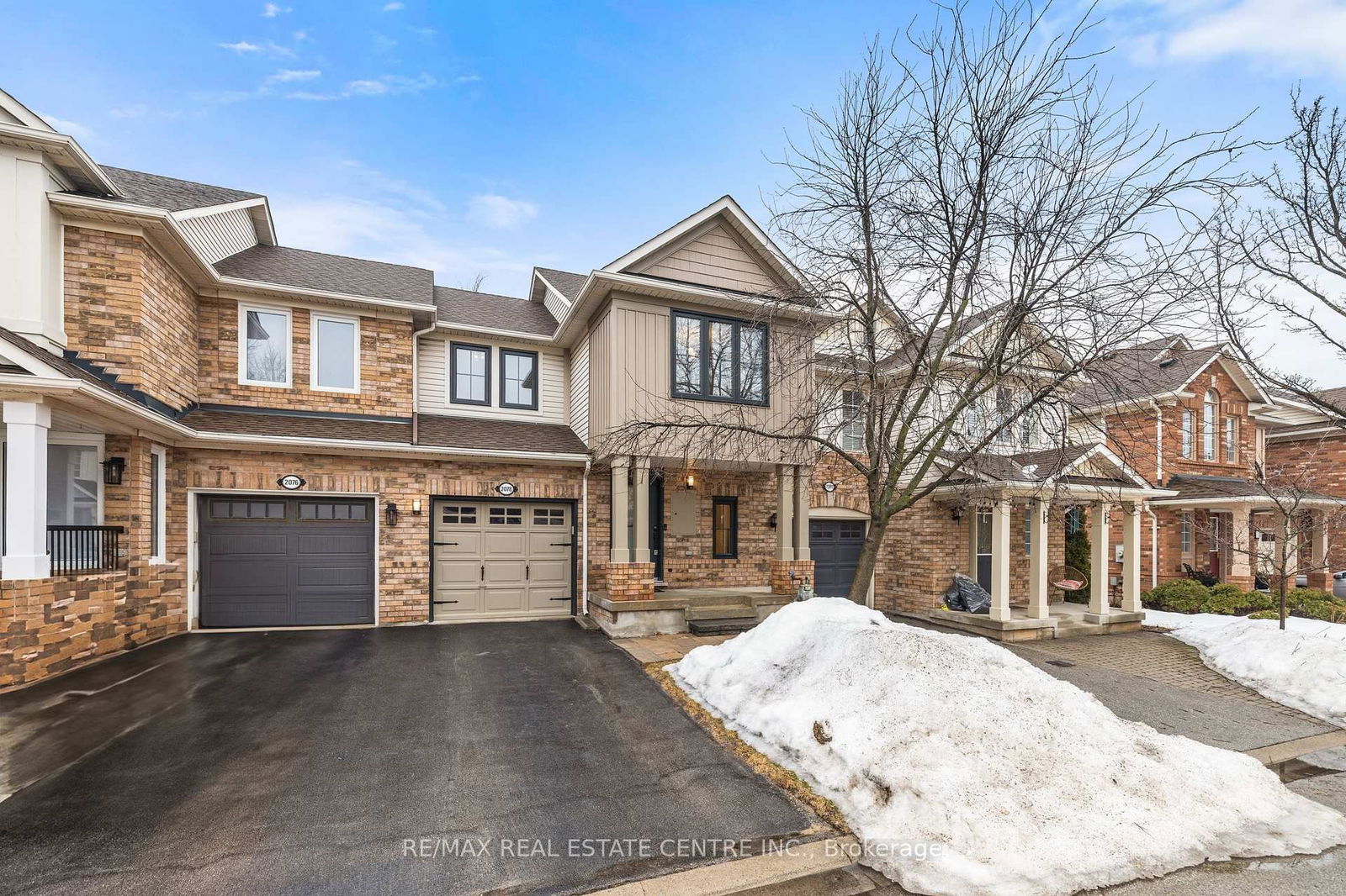 Townhouse for sale at 2078 Broadleaf Crescent, Burlington, Uptown, L7L 6S3 - MLS: W12005194