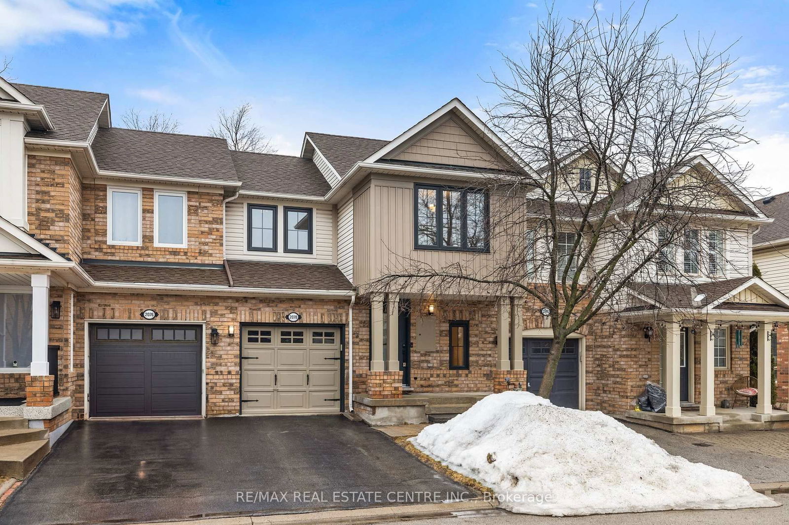 Townhouse for sale at 2078 Broadleaf Crescent, Burlington, Uptown, L7L 6S3 - MLS: W12005194