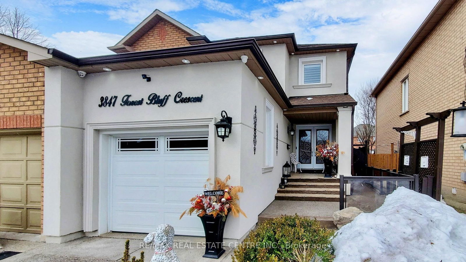 Semi-Detached House for sale at 3847 Forest Bluff Crescent, Mississauga, Lisgar, L5N 7V1 - MLS: W12005264