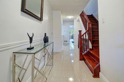 5960 Chidham Cres, Mississauga - Meadowvale image-0-4