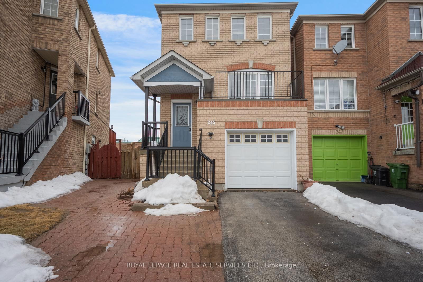 Detached House for sale at 245 Touchstone Drive, Toronto, Brookhaven-Amesbury, M6M 5J7 - MLS: W12005566