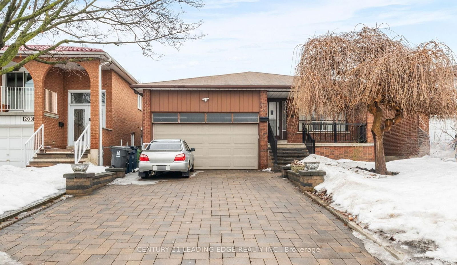 Detached House sold at 201 Wright Avenue, Toronto, Weston, M9N 3S5 - MLS: W12005622