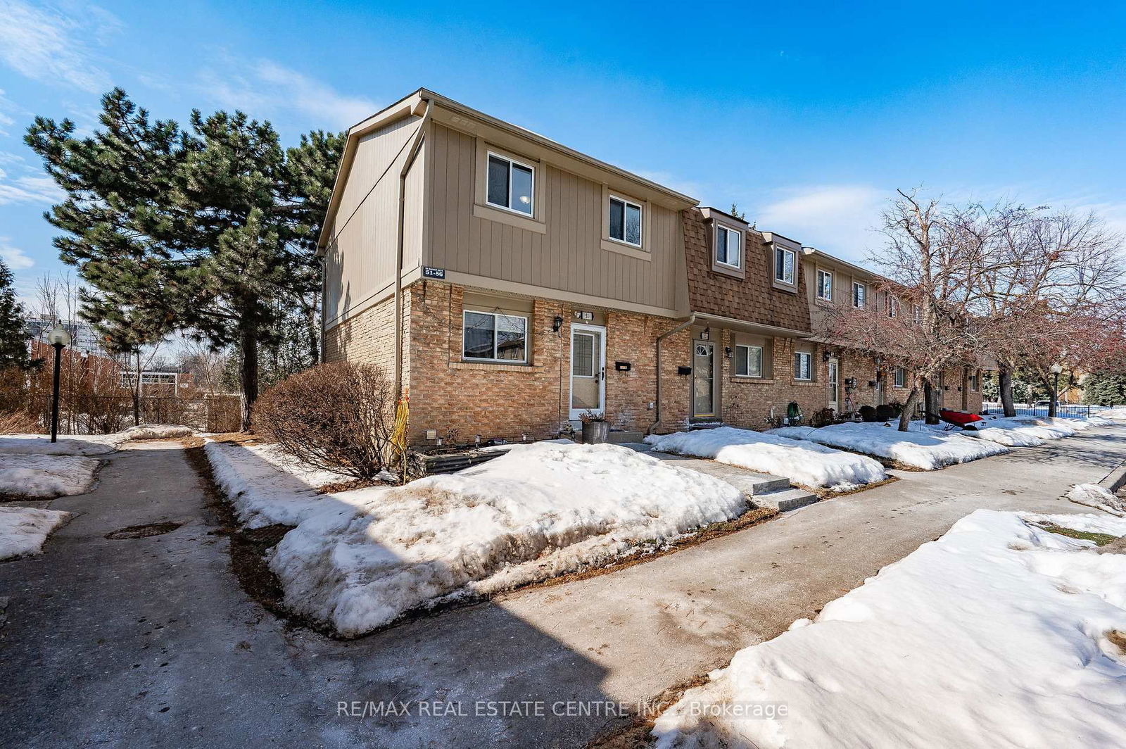 Townhouse for sale at 51-81 Hansen Road, Brampton, Madoc, L6V 3C7 - MLS: W12005692