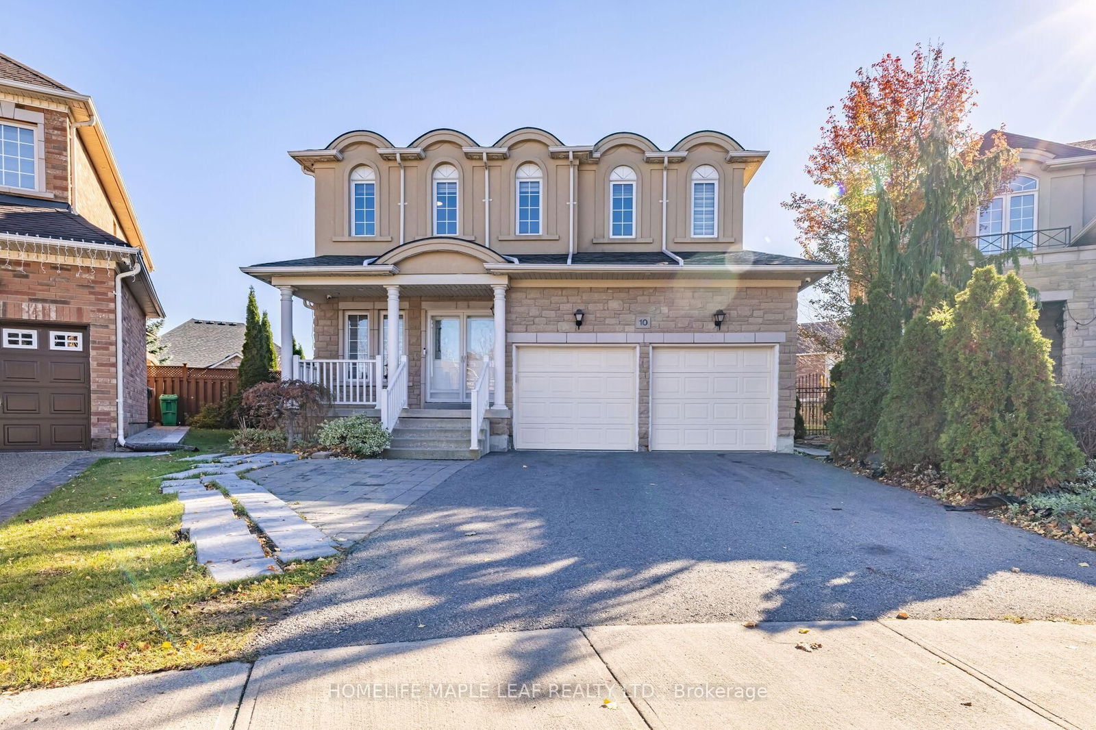 Detached House for sale at 10 Monabelle Crescent, Brampton, Vales of Castlemore North, L6P 1W5 - MLS: W12005878