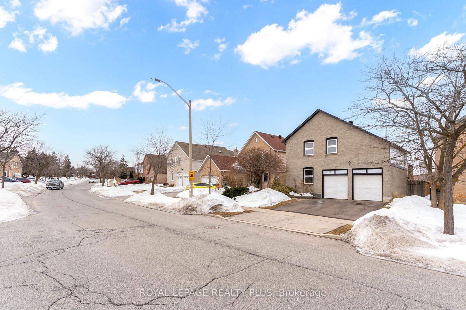 Detached House sold at 7228 Danton Promenade N/A, Mississauga, Meadowvale, L5N 5C5 - MLS: W12005955