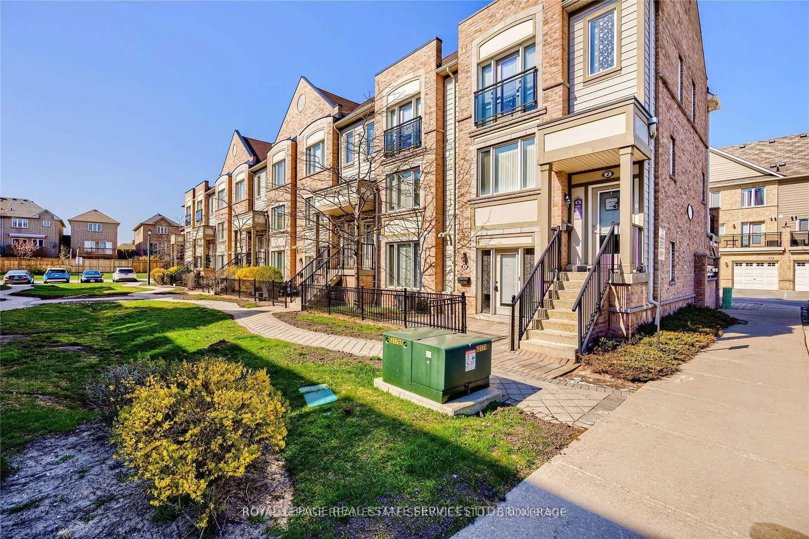 Townhouse for lease at 4-5650 Winston Churchill Boulevard, Mississauga, Churchill Meadows, L5M 0L8 - MLS: W12006299