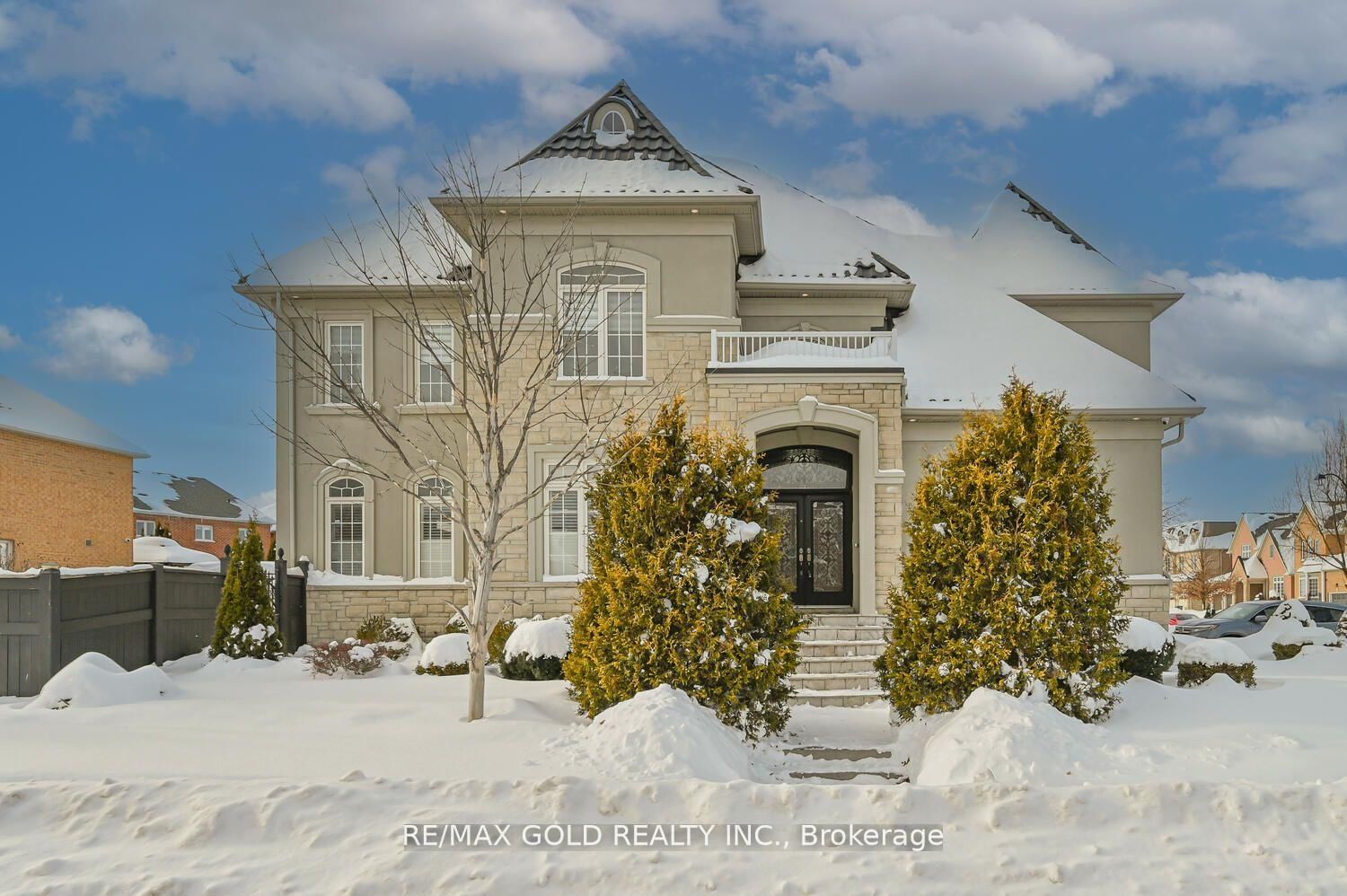 Detached House for sale at 2 Belleville Drive, Brampton, Vales of Castlemore North, L6P 1V7 - MLS: W12006665