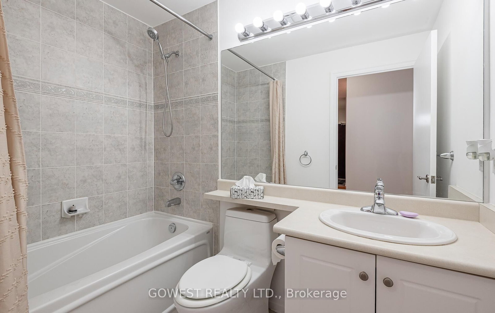 1359 Rathburn Mississauga,ON L4W 5P7 — Photo 17