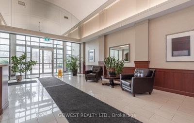 1359 Rathburn Mississauga,ON L4W 5P7 — Photo 3