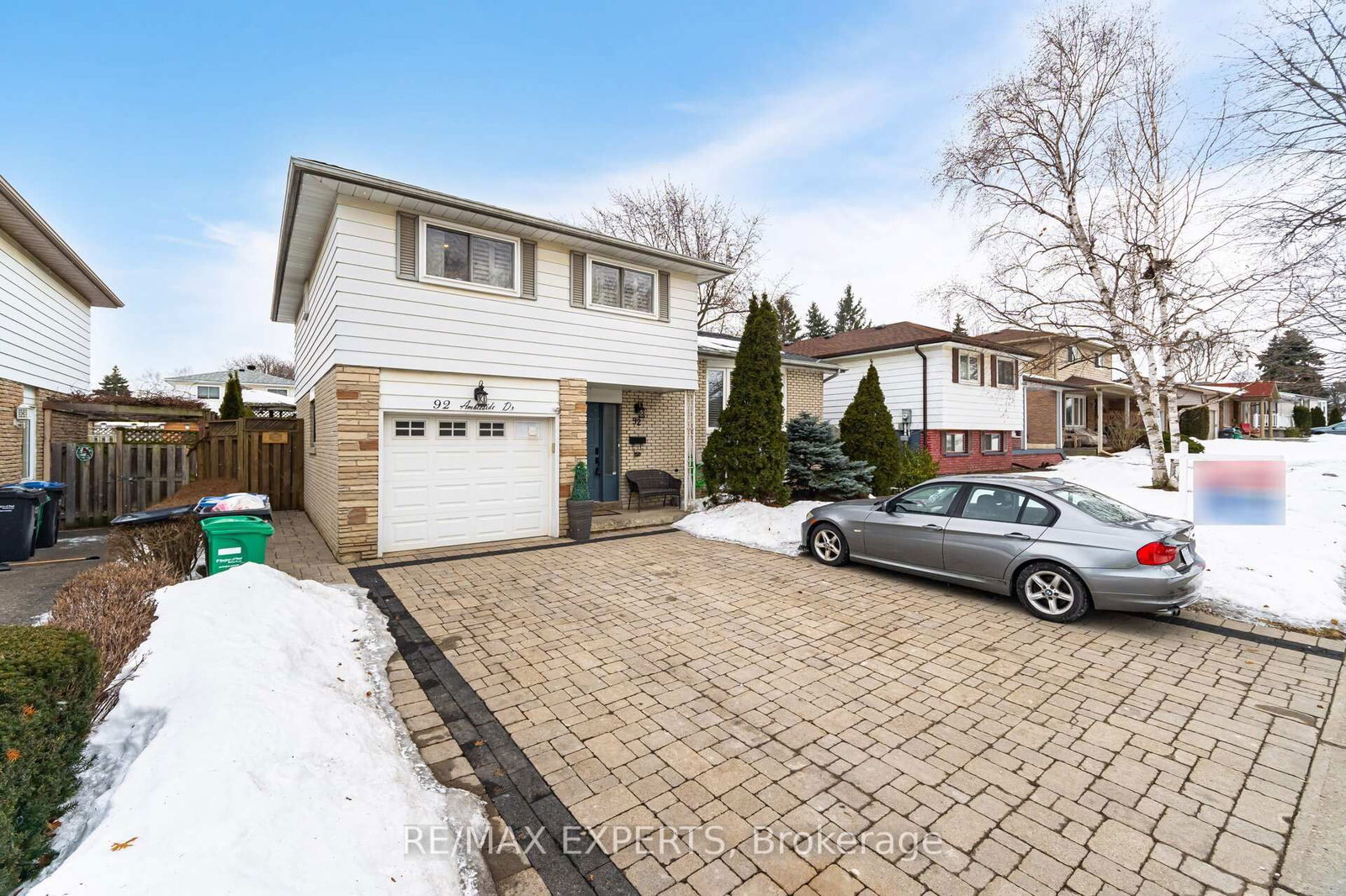 Detached House for sale at 92 Ambleside Drive, Brampton, Brampton South, L6Y 1B9 - MLS: W12006942