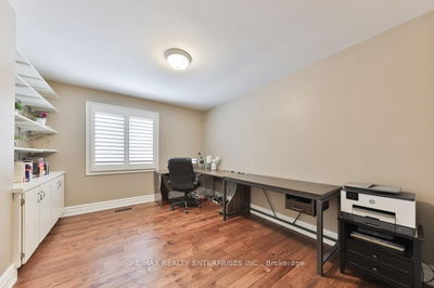 1076 Red Pine Cres, Mississauga - Lorne Park image-0-3