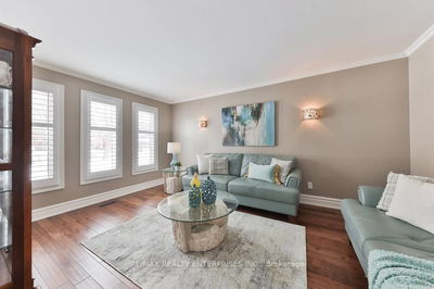 1076 Red Pine Cres, Mississauga - Lorne Park image-0-4