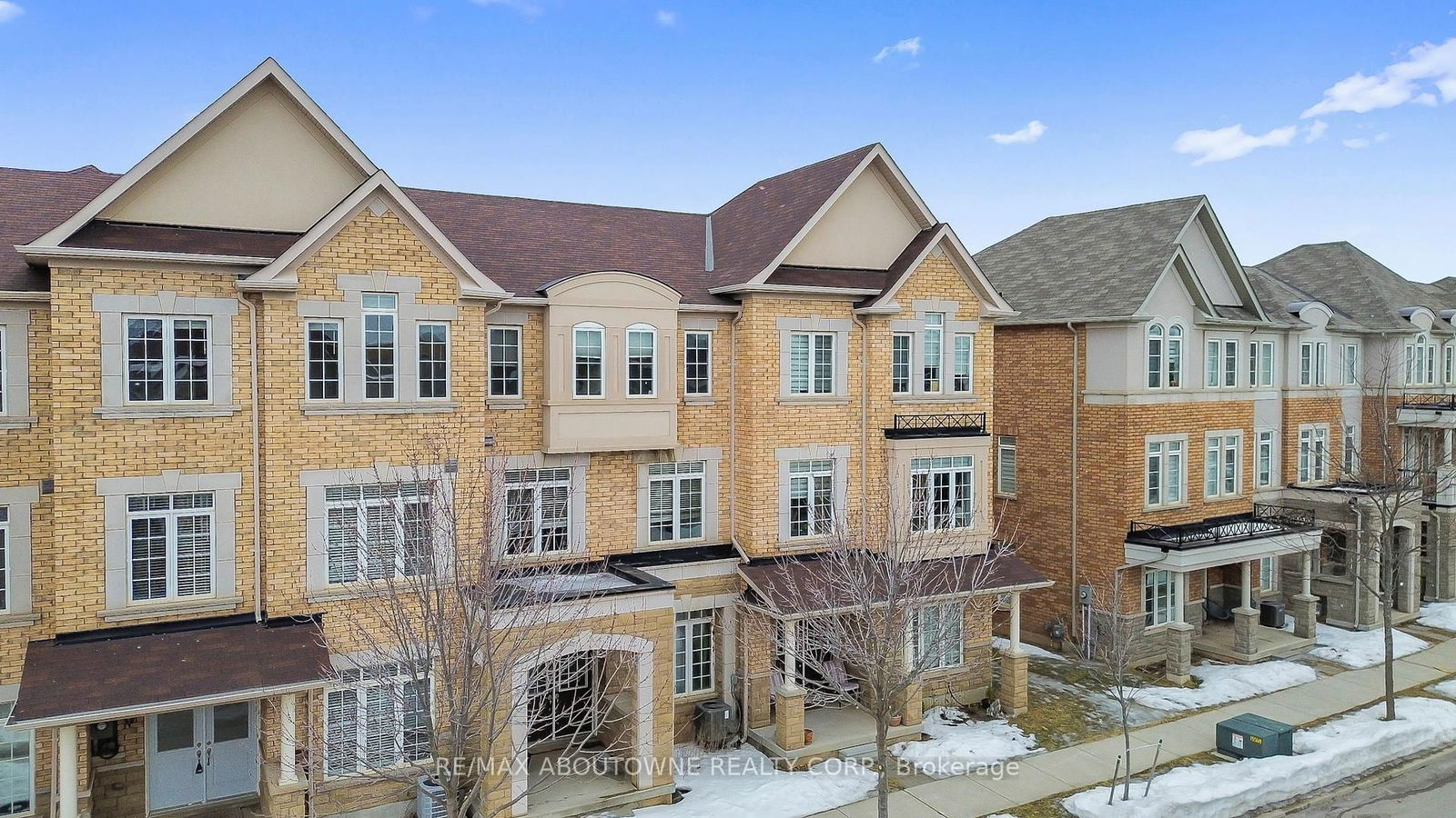 Townhouse for lease at 3082 Eberly Woods Drive, Oakville, GO Glenorchy, L6M 0T5 - MLS: W12007612