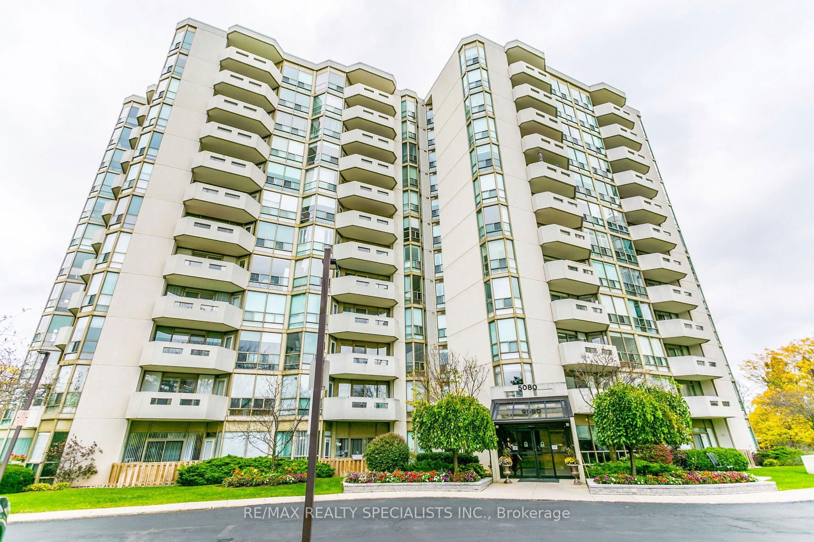 Building at 5080 Pinedale Avenue, Burlington, Appleby