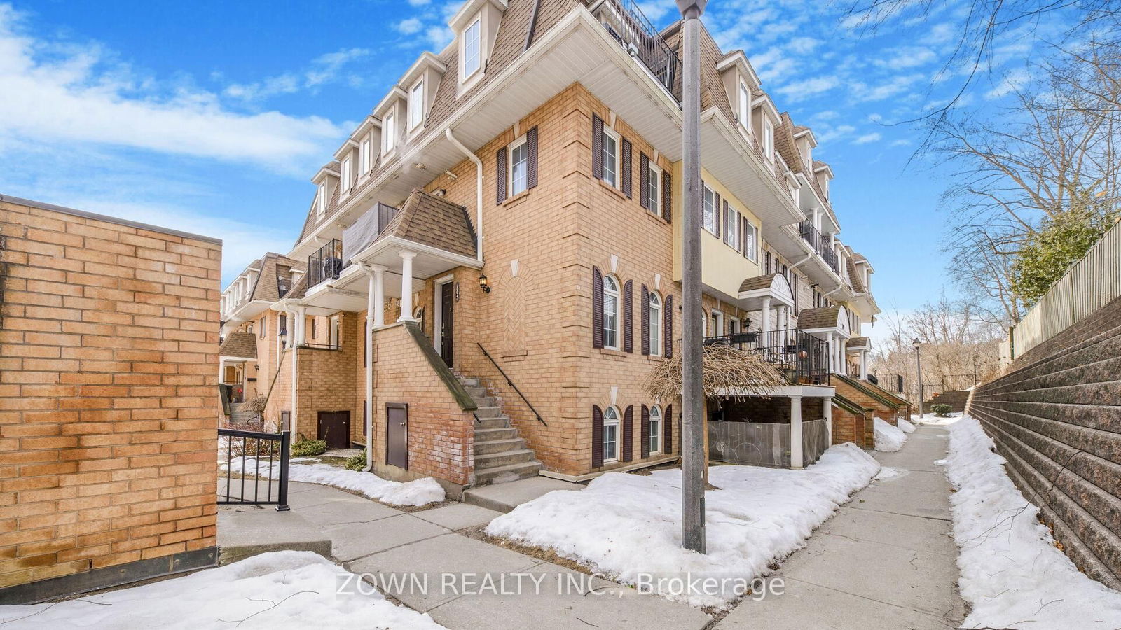 Townhouse for sale at 304-72 Sidney Belsey Crescent, Toronto, Mount Dennis, M6M 5J6 - MLS: W12007821