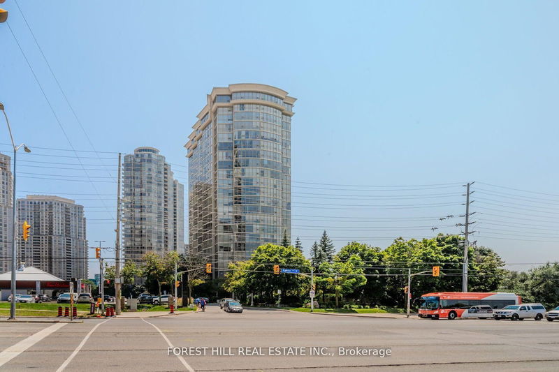 home for lease on PH2-50 Eglinton Avenue W