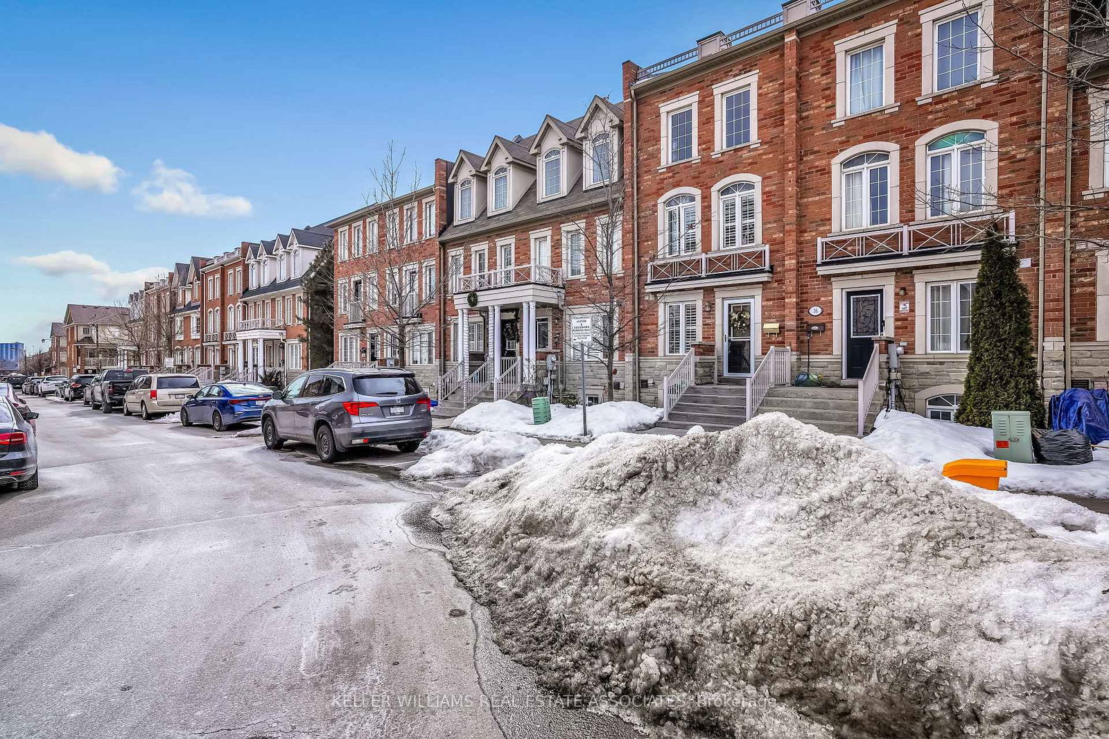 Townhouse sold at 34 Odoardo Di Santo Circle, Toronto, Downsview-Roding-CFB, M3L 0E7 - MLS: W12008181