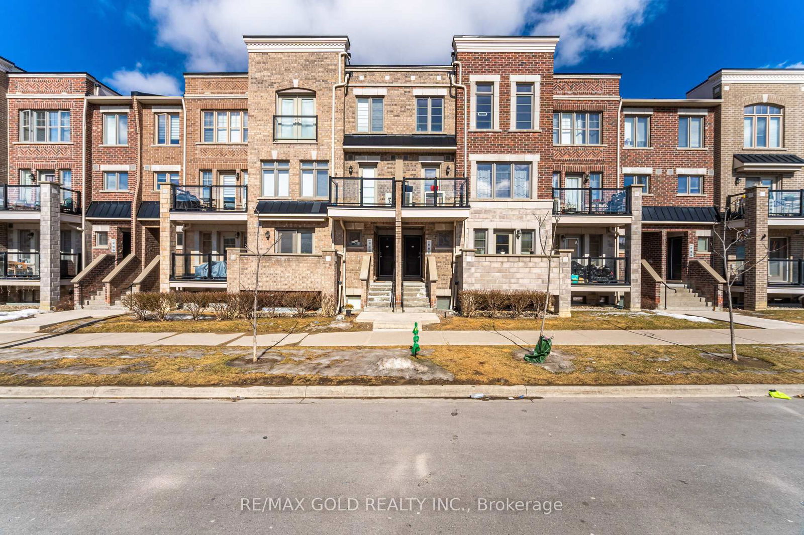 Townhouse for sale at 94-100 Parrotta Drive, Toronto, Humberlea-Pelmo Park W5, M9M 0G1 - MLS: W12008488