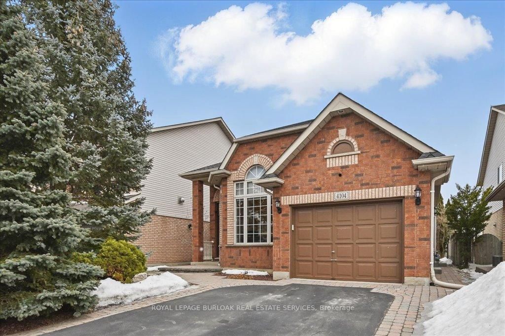 Detached House for sale at 4104 Bianca Forest Drive, Burlington, Tansley, L7M 4L2 - MLS: W12008763