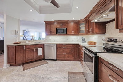 Condo sold at 1002-1201 North Shore Boulevard, Burlington, Ontario, L7S 1Z5 - Brant - MLS: W12008979