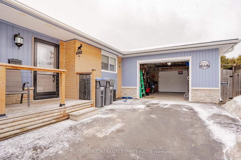 202 ARCHDEKIN Dr, Brampton, L6V 1Z1 | Image 3