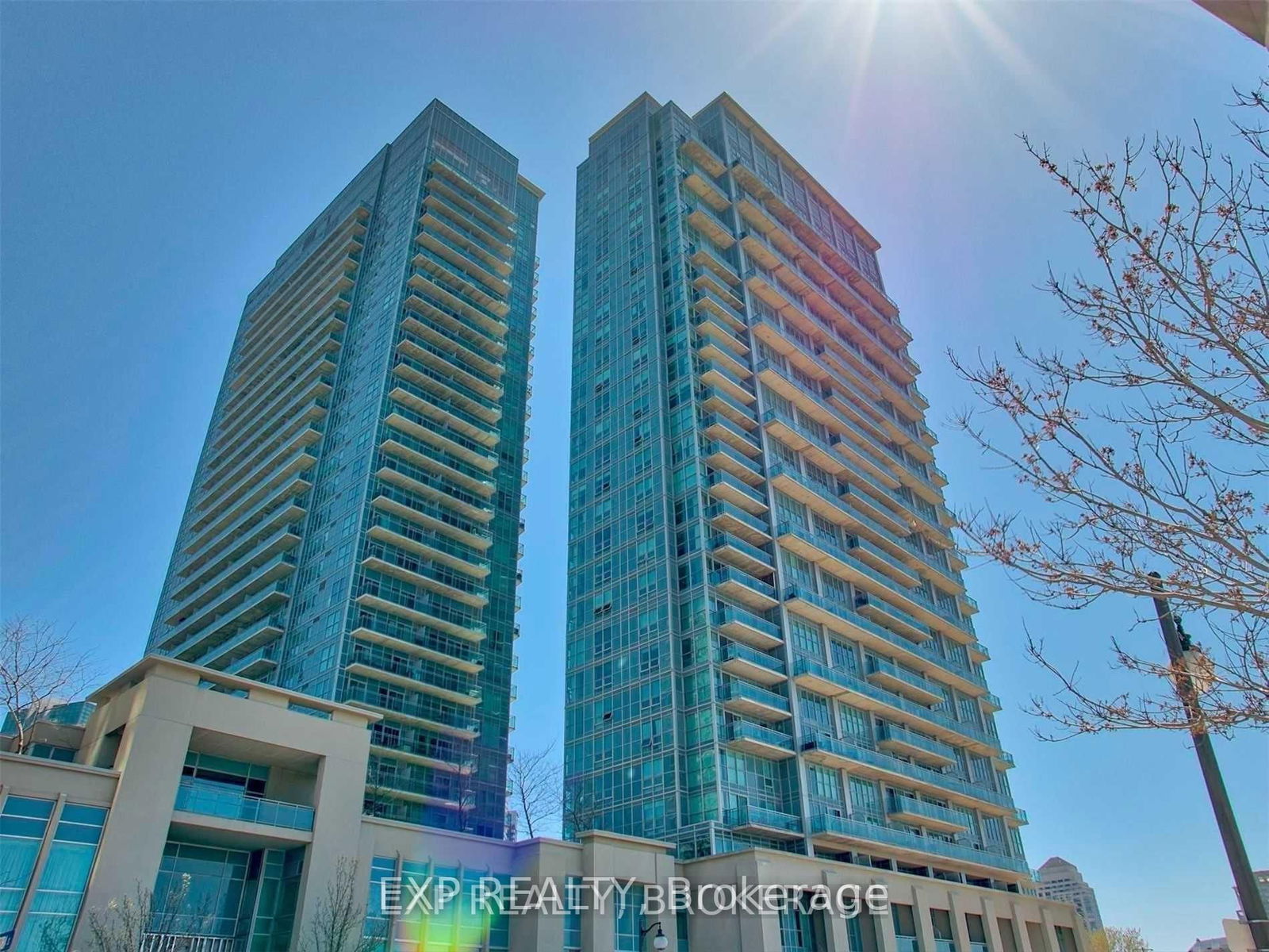 Condo for lease at 423-165 Legion Road, Toronto, Mimico, M8Y 0B3 - MLS: W12009311