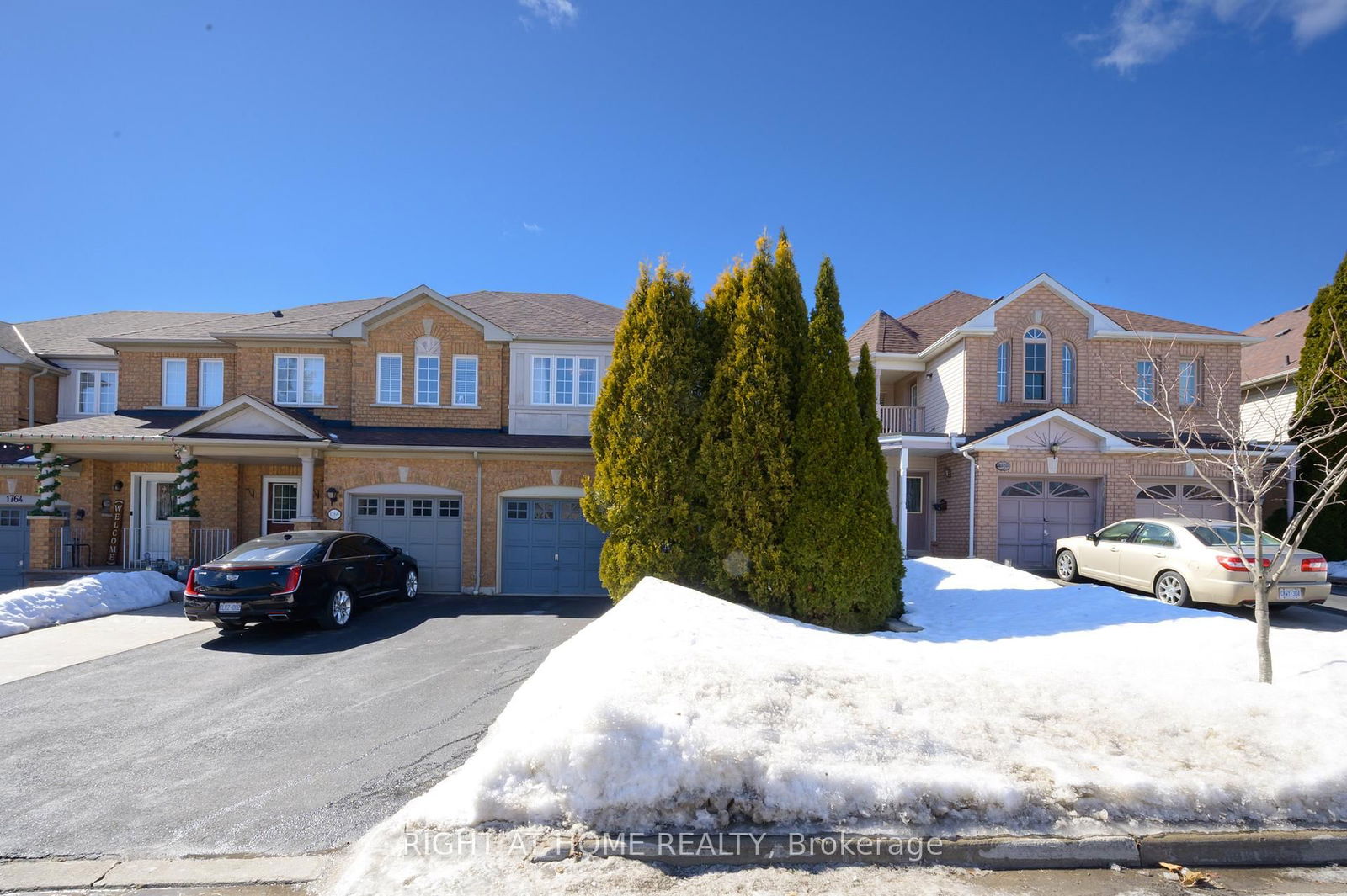 Townhouse for sale at 1768 Lampman Avenue, Burlington, Uptown, L7L 7L4 - MLS: W12009365