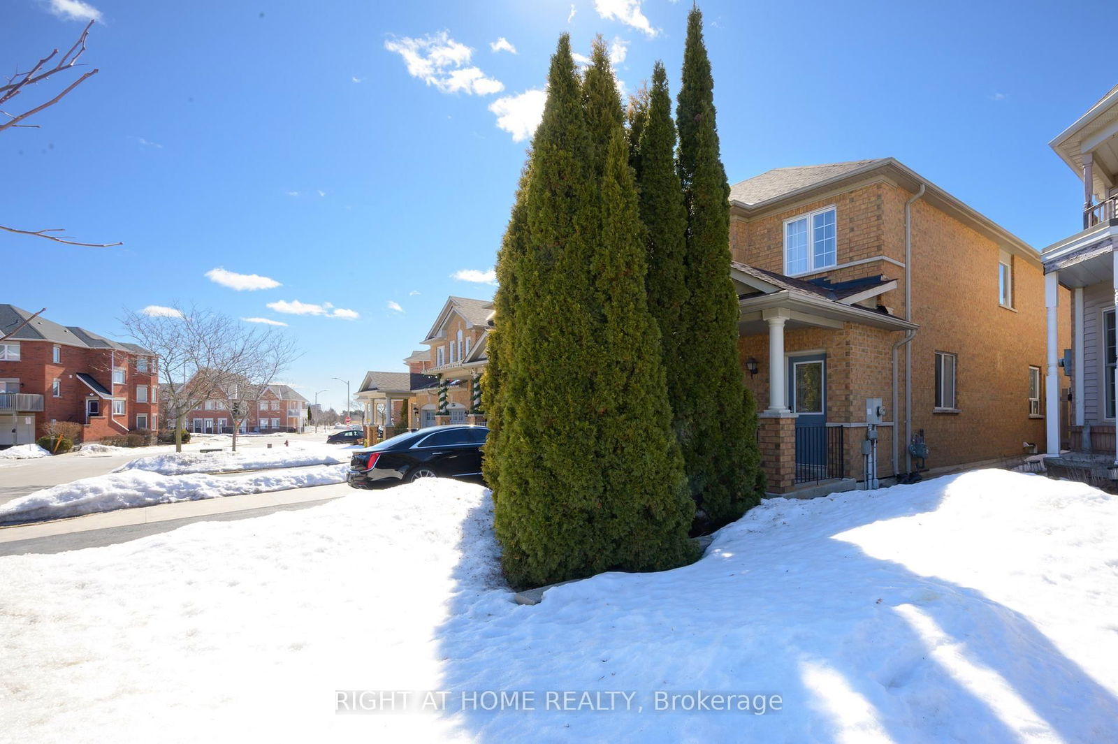 Townhouse for sale at 1768 Lampman Avenue, Burlington, Uptown, L7L 7L4 - MLS: W12009365