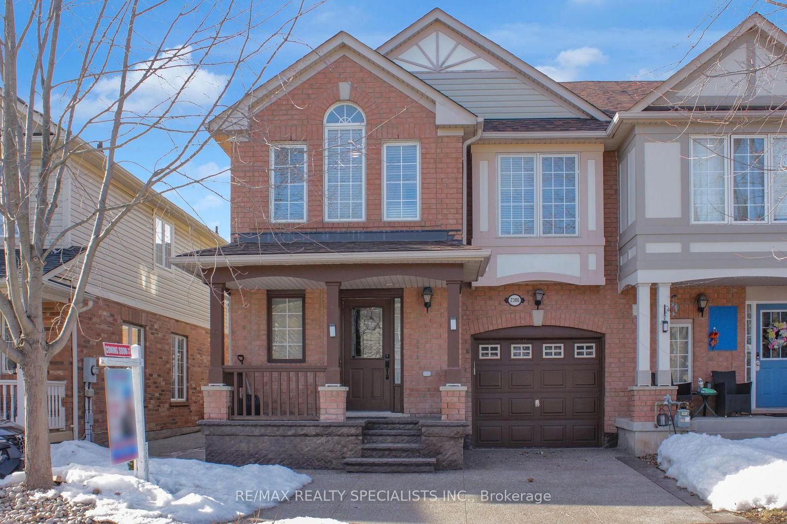 Townhouse for sale at 2386 BAINTREE Crescent, Oakville, West Oak Trails, L6M 4X1 - MLS: W12010127