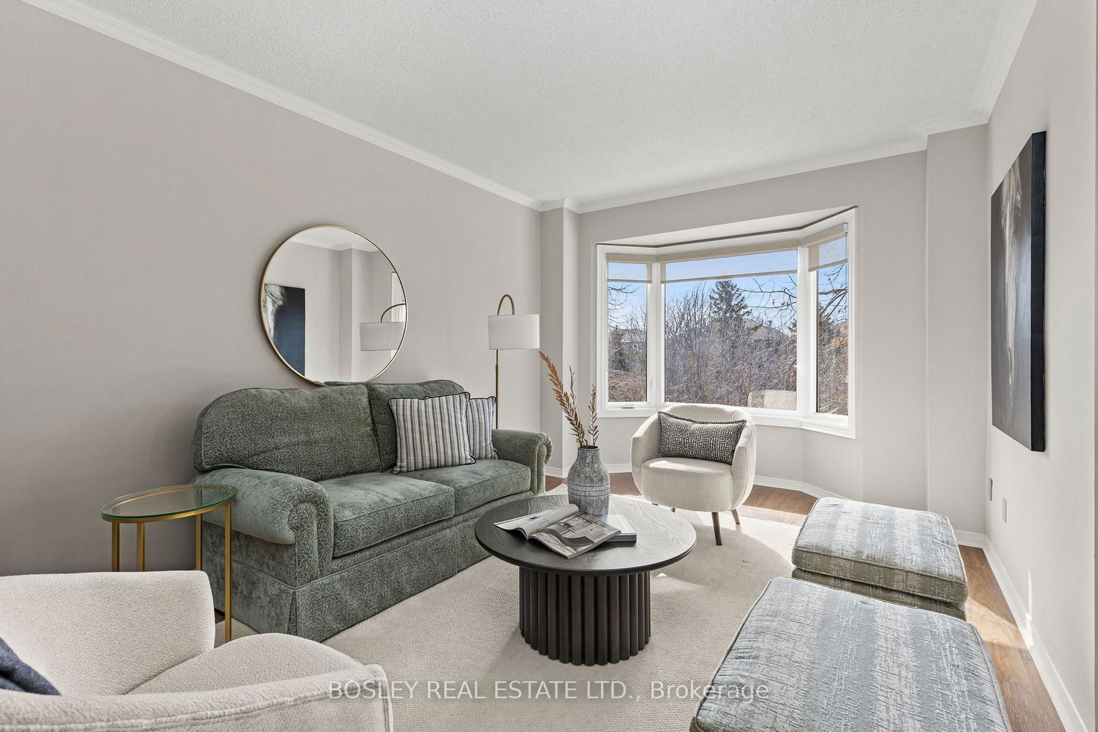 Townhouse sold at 23-2051 Merchants Gate, Oakville, Glen Abbey, L6M 3H6 - MLS: W12010179