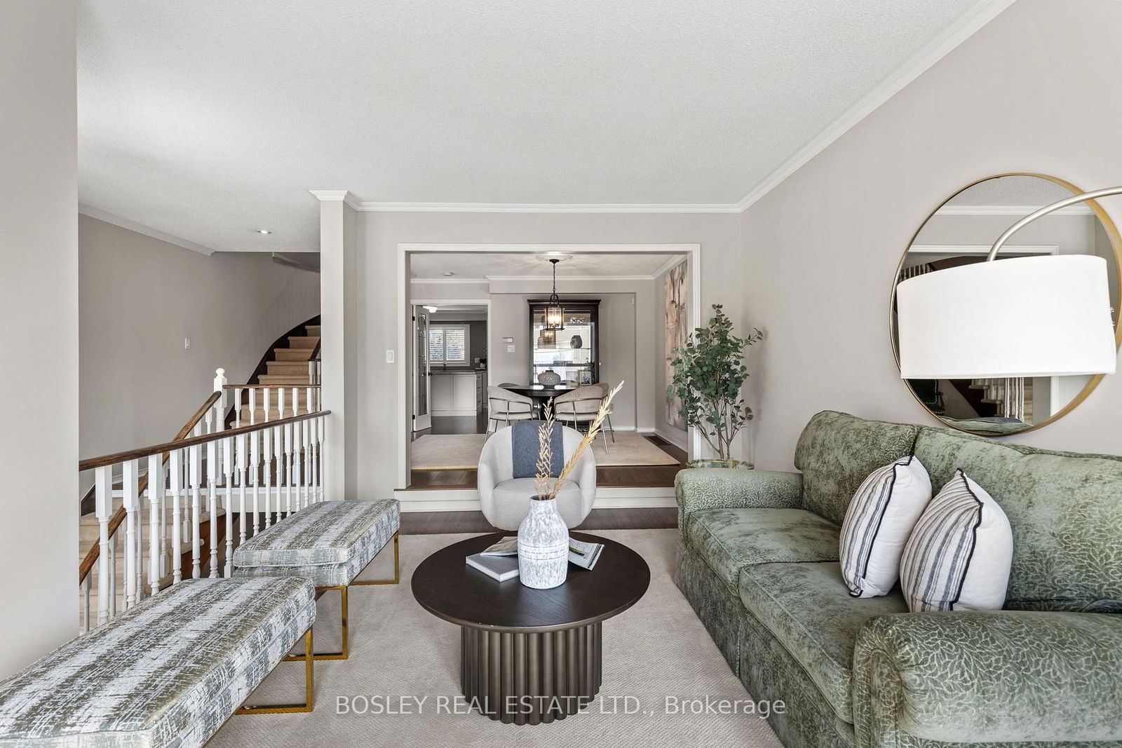 Townhouse sold at 23-2051 Merchants Gate, Oakville, Glen Abbey, L6M 3H6 - MLS: W12010179