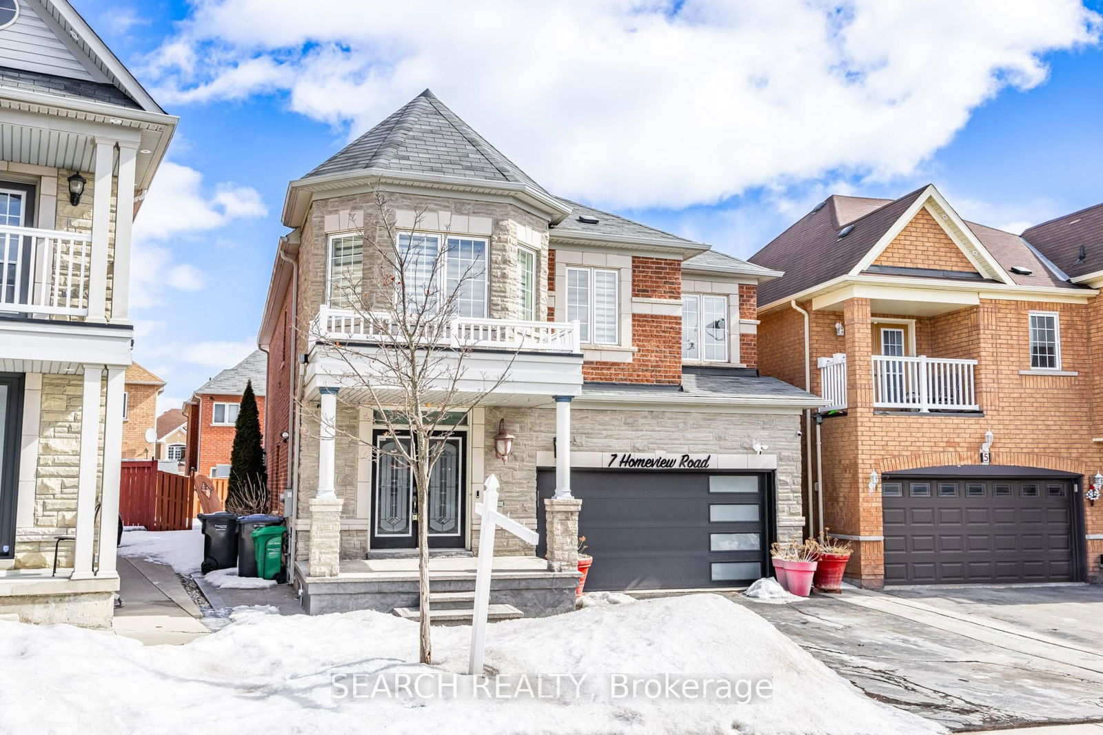 Detached House for sale at 7 Homeview Road, Brampton, Bram East, L6R 2L9 - MLS: W12010198