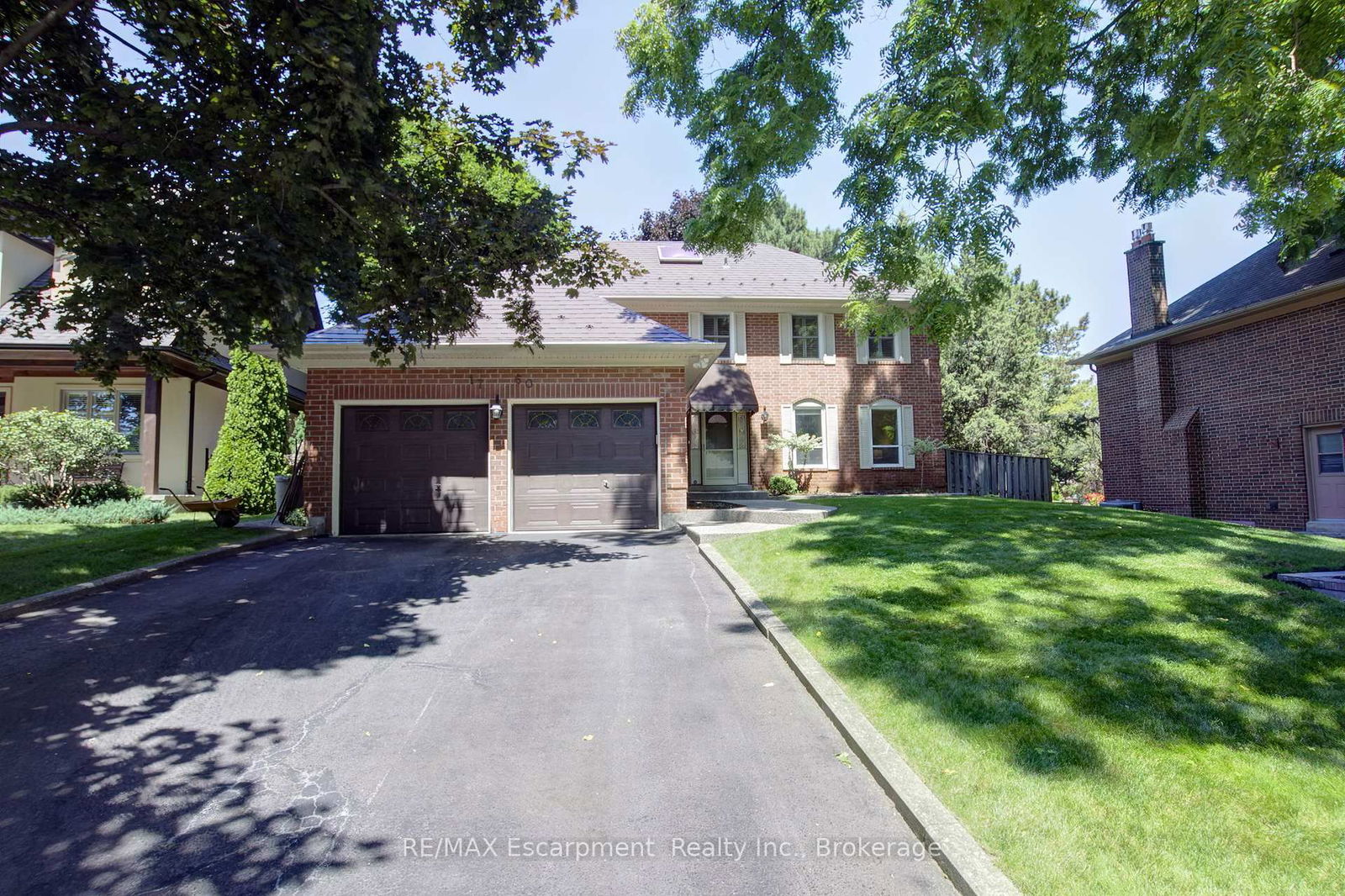 Detached House for sale at 1760 Solitaire Court, Mississauga, Erin Mills, L5L 2P3 - MLS: W12010461