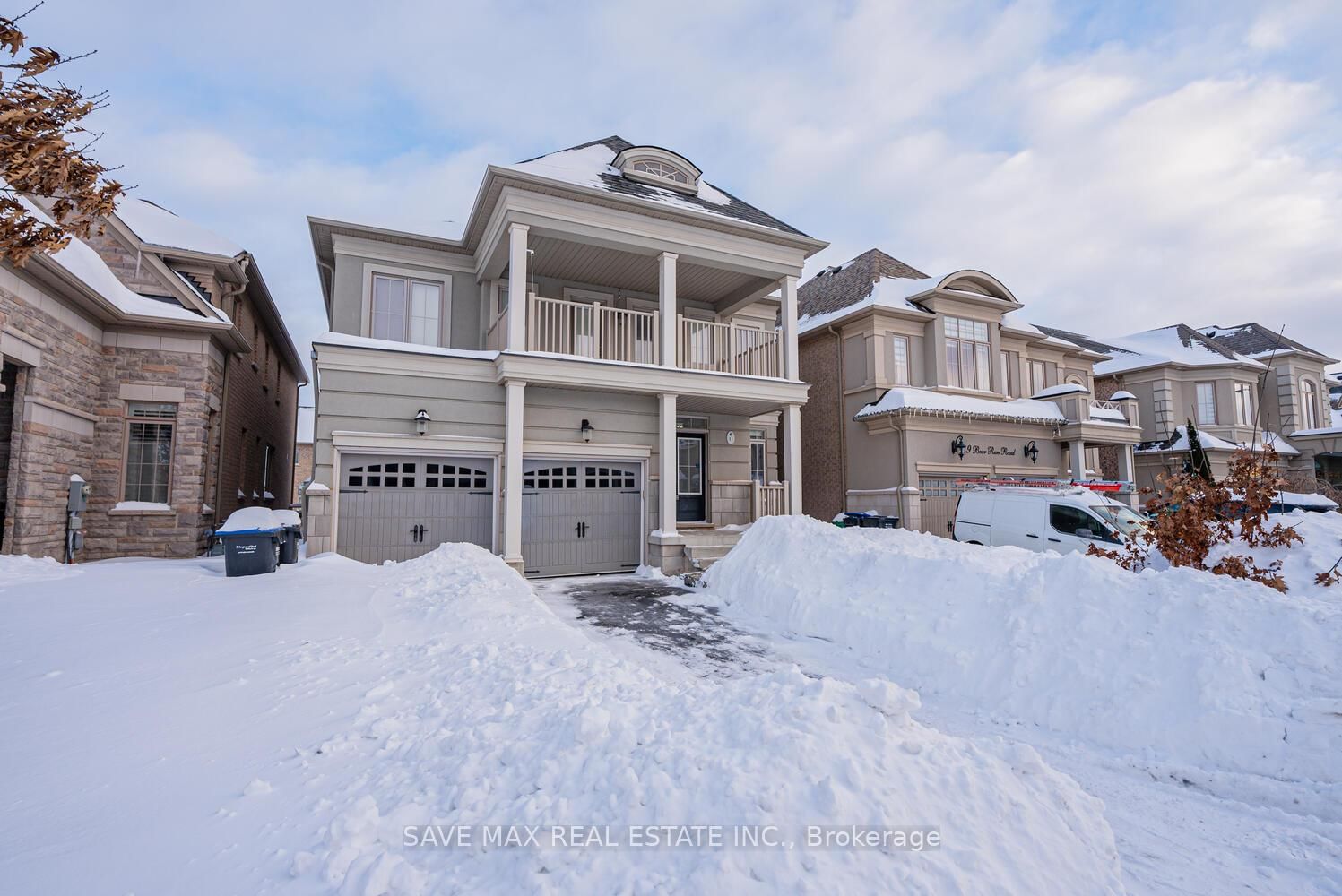 Detached House for sale at 11 Bear Run Road, Brampton, Credit Valley, L6X 2Y8 - MLS: W12010577