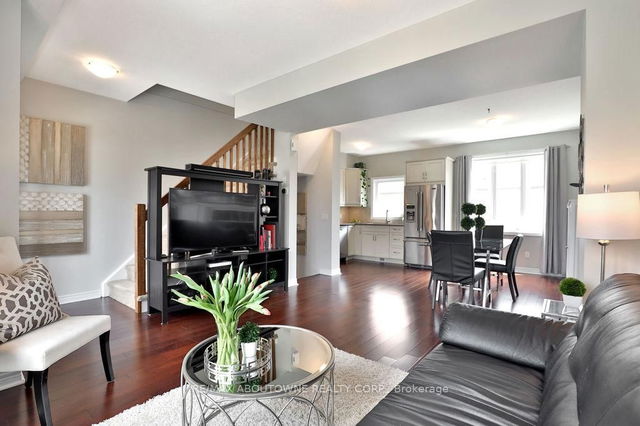 6 - 2985 Jackson Drive