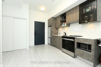 395 Dundas Oakville,ON L6M 5R8 — Photo 18