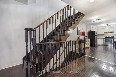 225 Torbarrie Rd, Toronto - Downsview-Roding-CFB image-0-3