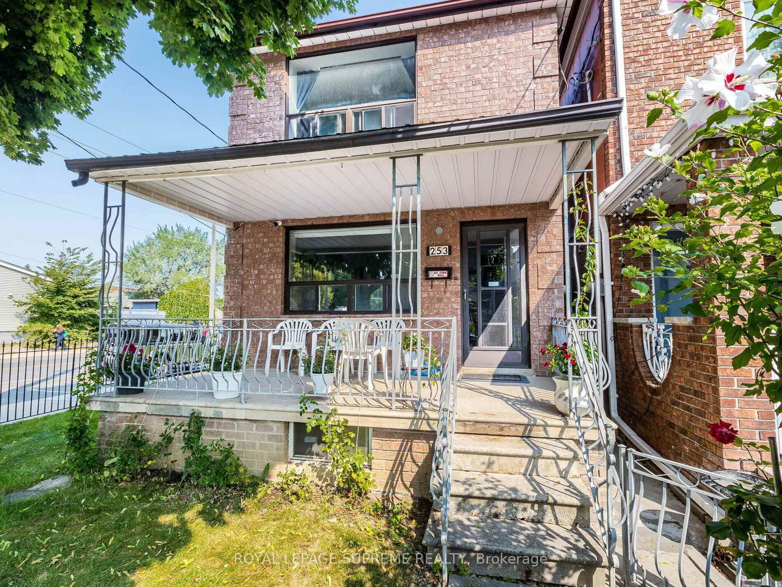 Detached House for sale at 253 Harvie Avenue, Toronto, Caledonia-Fairbank, M6E 4K9 - MLS: W12011060