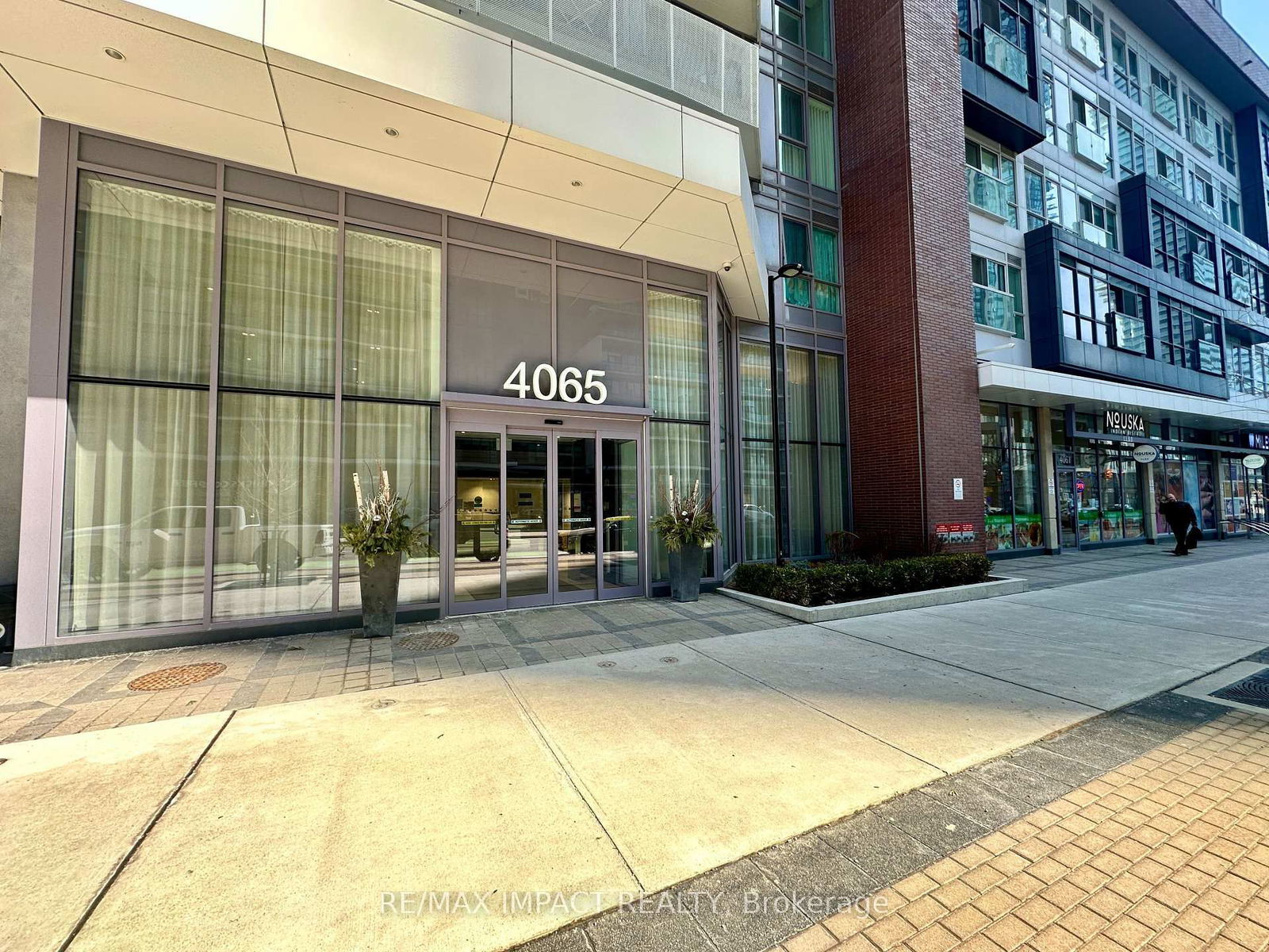 Condo for lease at 2401-4065 Confederation Pkwy, Mississauga, City Centre, L5B 0L4 - MLS: W12011198