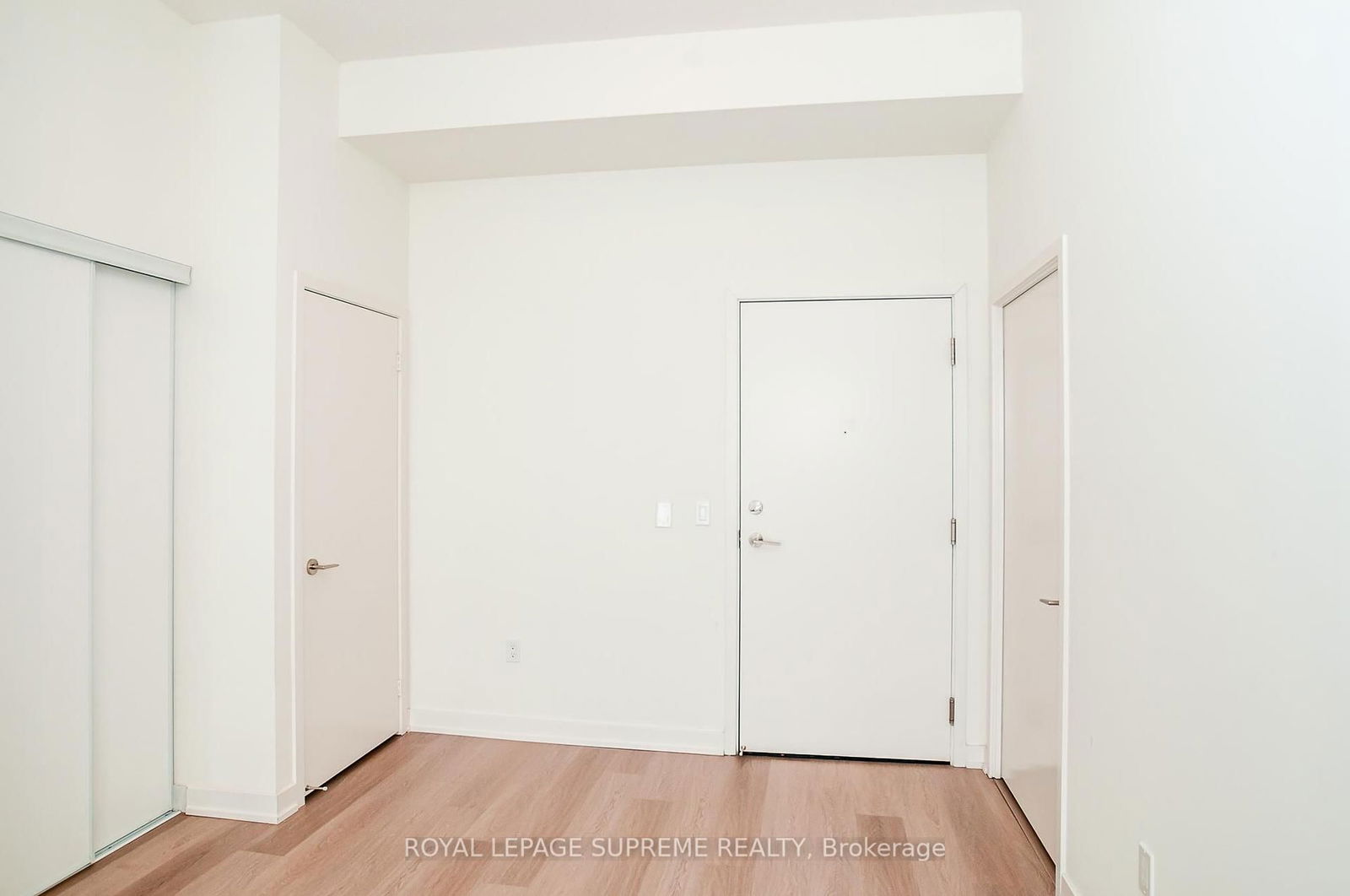 Condo leased at 811-859 The Queensway N/A, Toronto, Stonegate-Queensway, M8Z 1N8 - MLS: W12011245