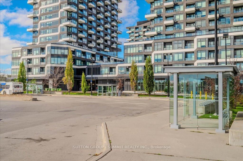 297 Oak Walk Oakville,ON L6H 3R6 — Photo 4