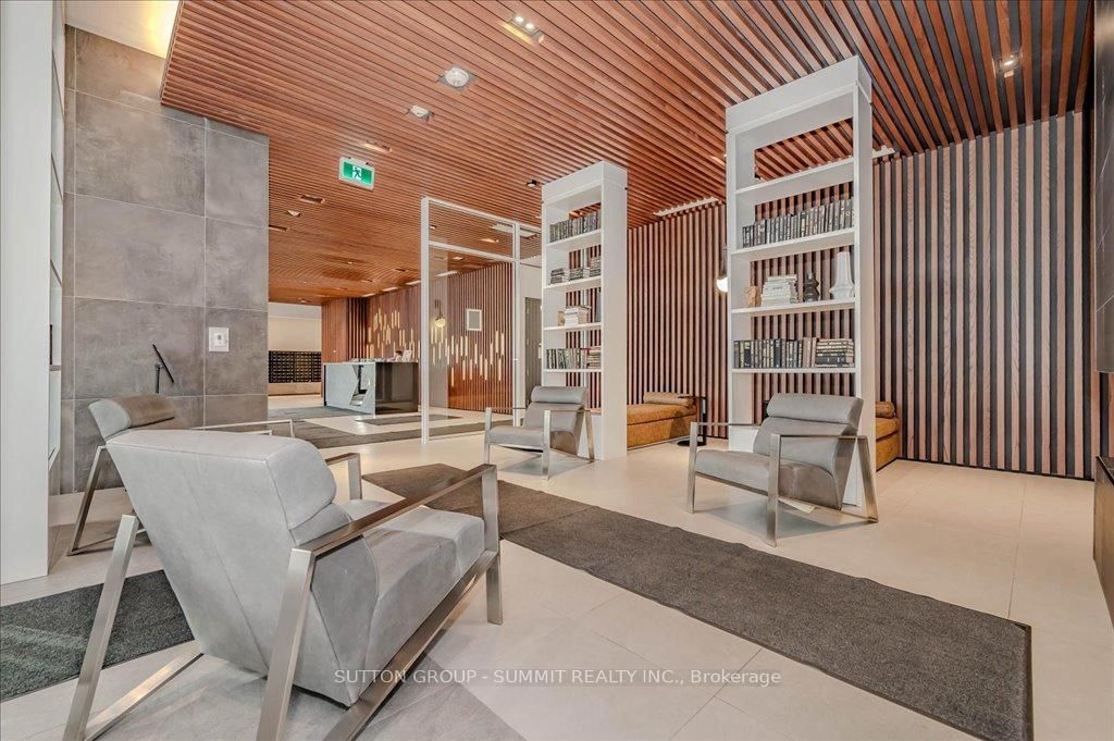 297 Oak Walk Oakville,ON L6H 3R6 — Photo 8