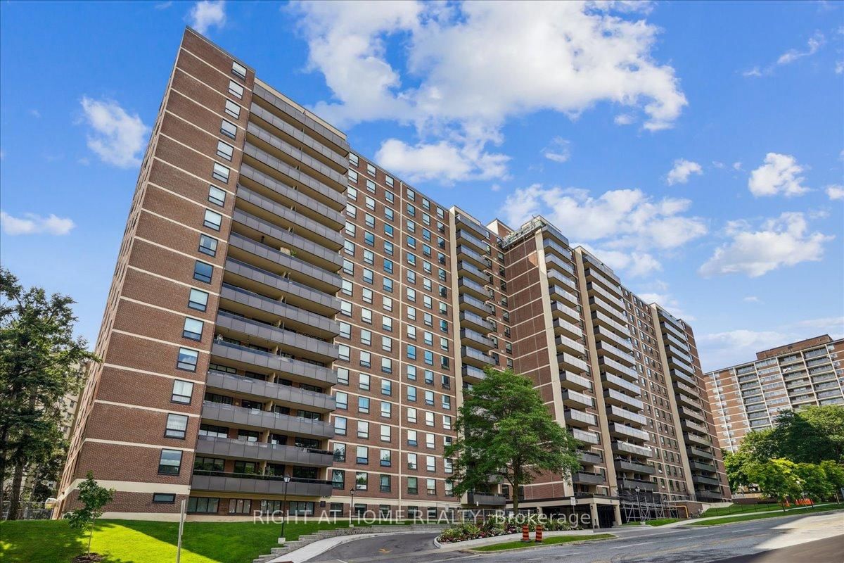 Building at 15 La Rose Avenue, Toronto, Humber Heights