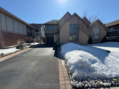 Unit Lower — 19 Elmbrook Cres, Toronto - Eringate-Centennial-West Deane image-0-1