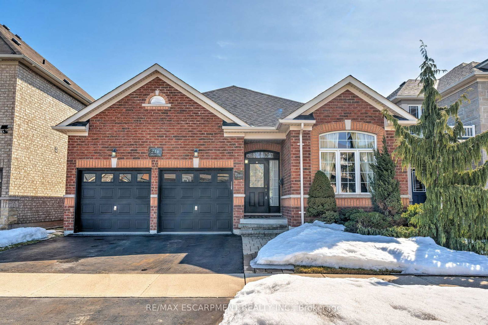 Detached House sold at 216 Cathcart Crescent, Milton, WI Willmott, L9T 7P2 - MLS: W12012331