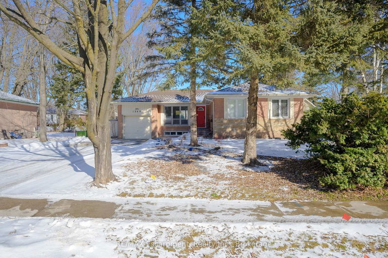 home for sale on 1349 Sedgewick Crescent